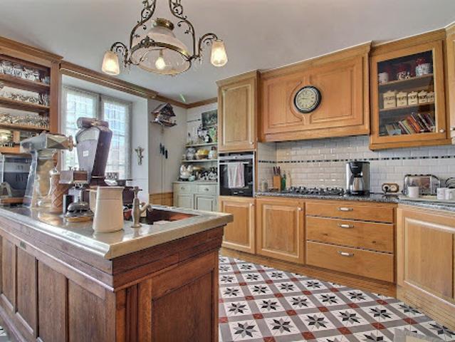 Vente Maison 10 pièces 315 m2 Montbeliard