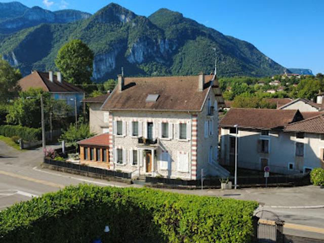 Vente Maison 10 pièces 316.27 m2 Saint Gervais