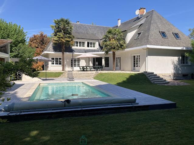 Vente Maison 10 pièces 318 m2 Fontainebleau
