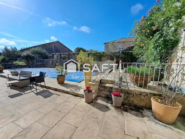 Vente Maison 10 pièces 318 m2 Saint Thomas de Conac