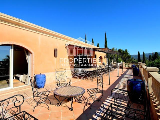 Vente Maison 10 pièces 319 m2 Bormes les Mimosas