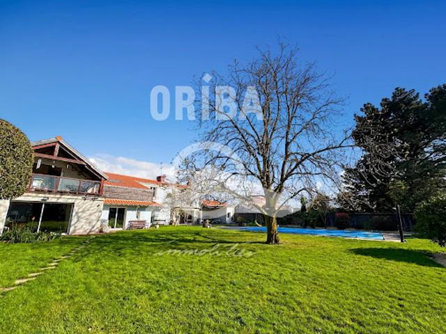 Vente Maison 10 pièces 323 m2 Saint sebastien sur loire
