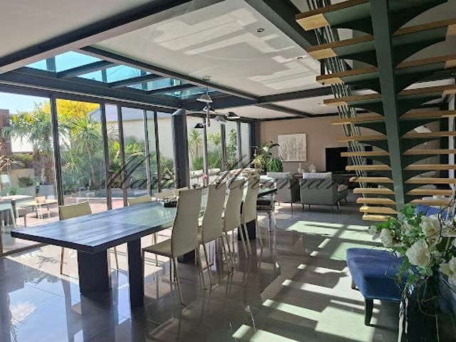 Vente Maison 10 pièces 320 m2 Villeneuve les avignon