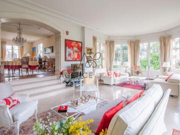 Vente Maison 10 pièces 327 m2 Le Vésinet