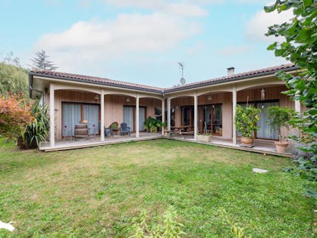Vente Maison 10 pièces 324 m2 Agen