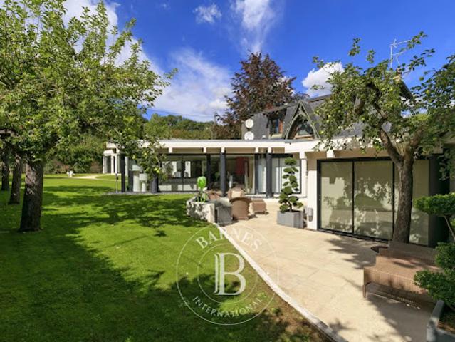 Vente Maison 10 pièces 330.75 m2 La Celle Saint Cloud