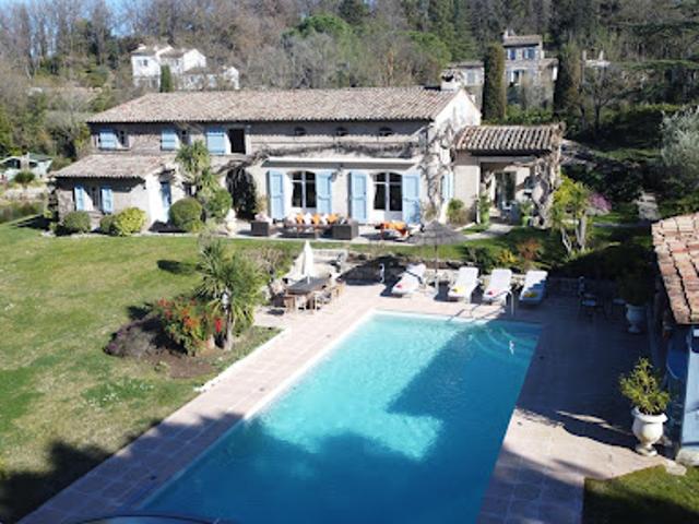 Vente Maison 10 pièces 330 m2 Châteauneuf Grasse