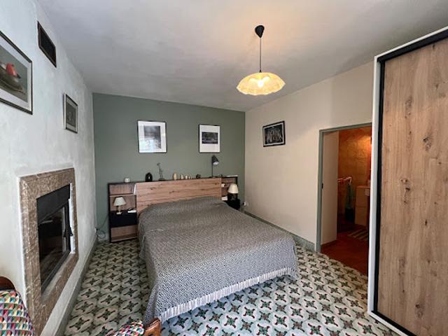 Vente Maison 10 pièces 330 m2 Saint Martin de Castillon
