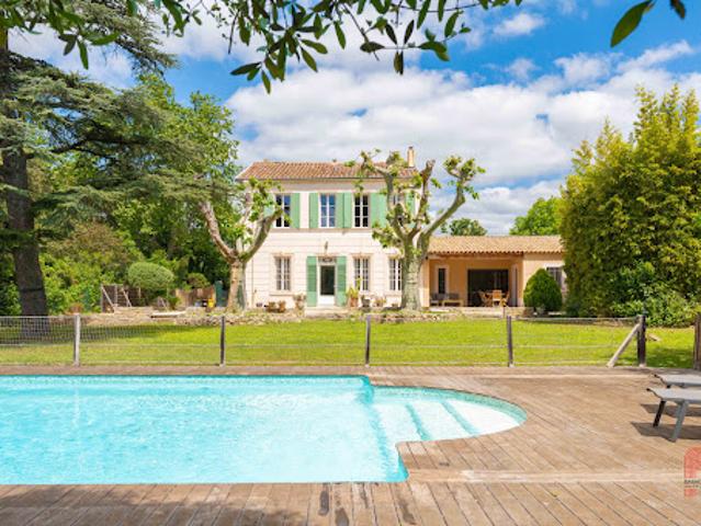 Vente Maison 10 pièces 334 m2 Marseille 12ème