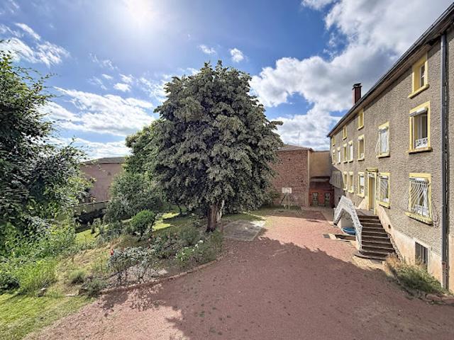 Vente Maison 13 pièces 461.29 m2 Cours la Ville