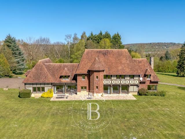 Vente Maison 10 pièces 442 m2 Tourgéville