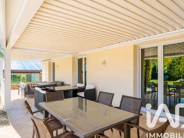 Vente Maison 10 pièces 492 m2 Yvré l'Evêque