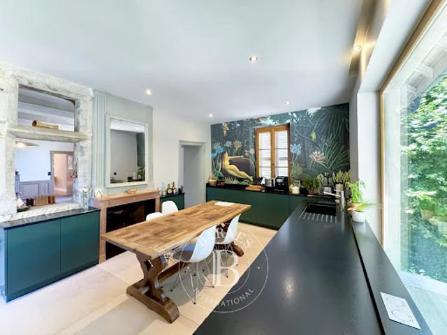 Vente Maison 10 pièces 415.81 m2 Talissieu