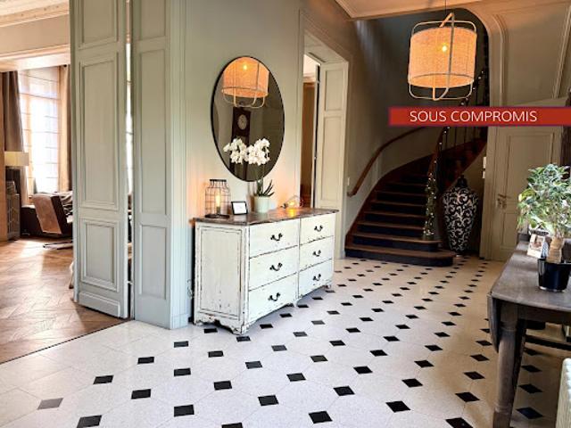 Vente Maison 10 pièces 418 m2 Douai