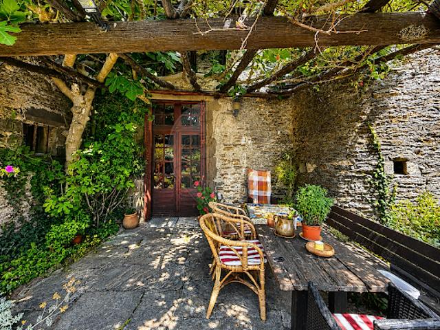 Vente Maison 10 pièces 420 m2 Saint Germain de Calberte