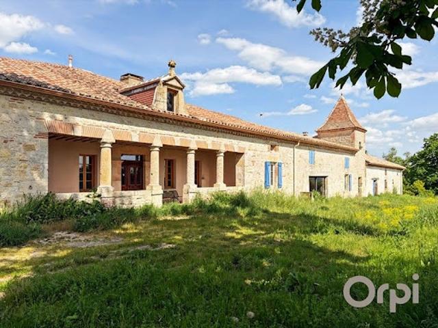 Vente Maison 10 pièces 543 m2 Miradoux