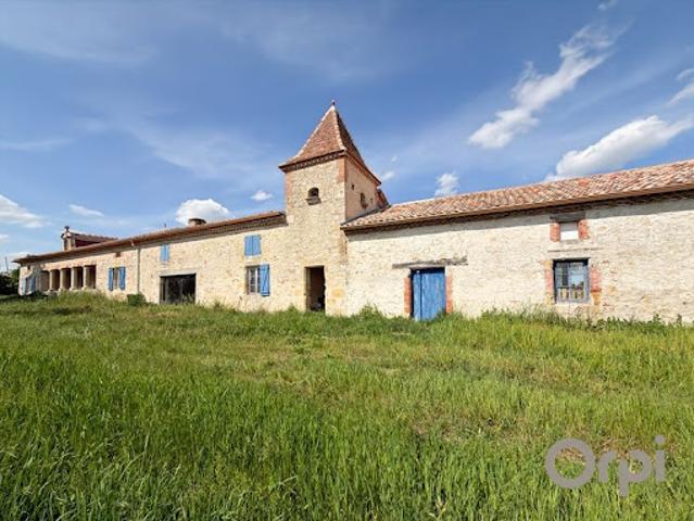 Vente Maison 10 pièces 543 m2 Miradoux