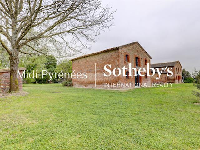 Vente Maison 10 pièces 512 m2 Saint Pierre de Lages