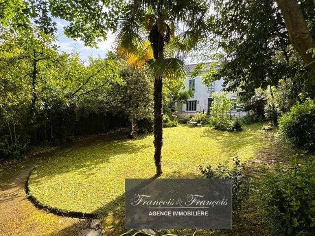 Vente maison 11 pièces Nantes Tortière 44
