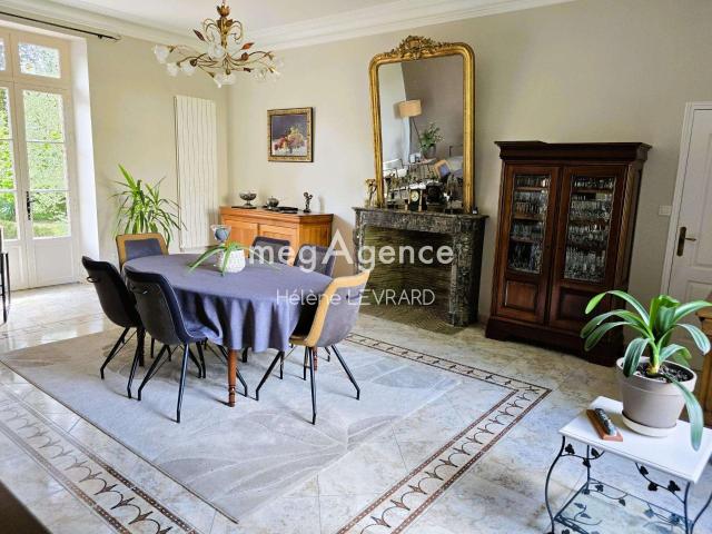 Vente maison 11 pièces Évron 53