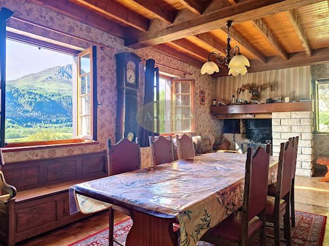Vente Maison 11 pièces 153 m2 Argelès Gazost