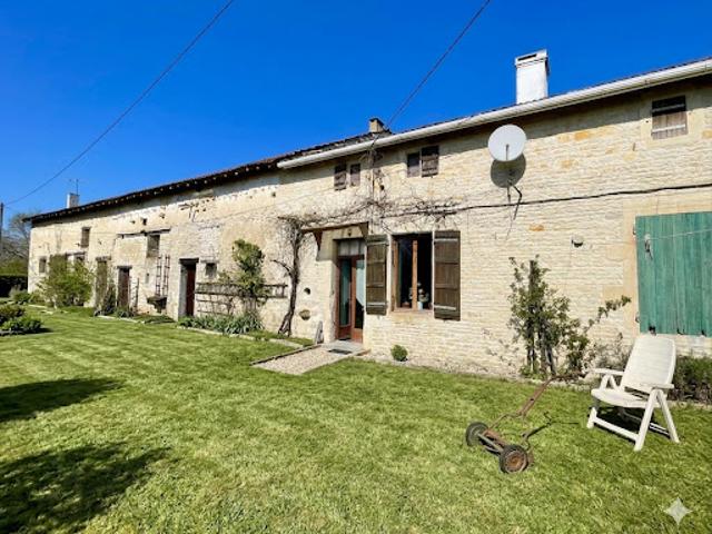 Vente Maison 11 pièces 172 m2 Loubillé