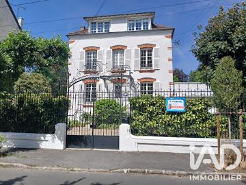 Vente Maison 11 pièces 175 m2 Gagny