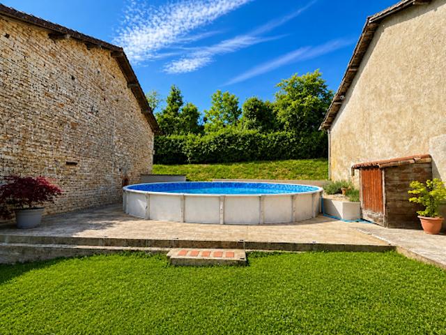Vente Maison 11 pièces 241.02 m2 Saint Saviol