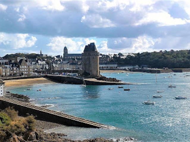 Vente Maison 11 pièces 241 m2 Saint Malo