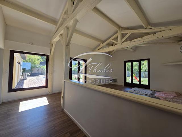 Vente Maison 11 pièces 242.93 m2 Bonnetan