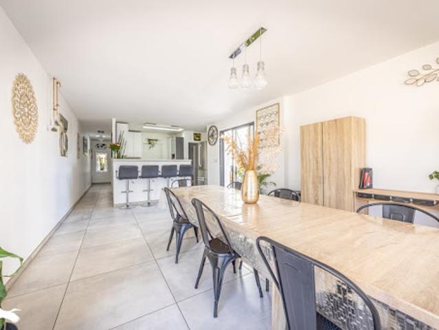 Vente Maison 11 pièces 244 m2 Aigrefeuille d'Aunis