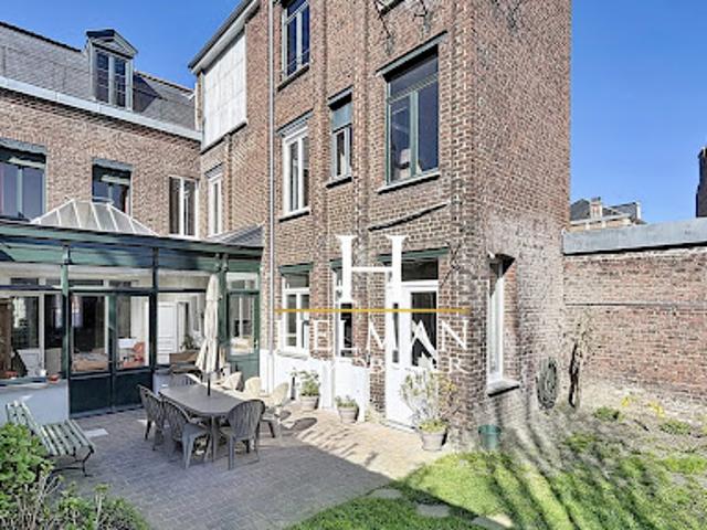 Vente Maison 11 pièces 248 m2 Saint Omer