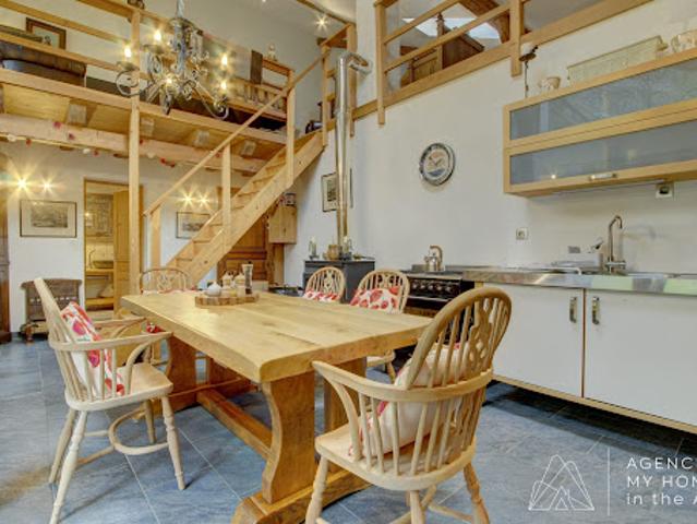 Vente Maison 11 pièces 249.32 m2 Le Biot
