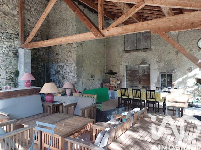 Vente Maison 11 pièces 253 m2 Chapareillan