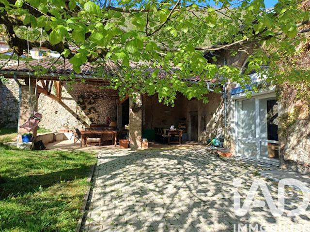 Vente Maison 11 pièces 253 m2 Chapareillan