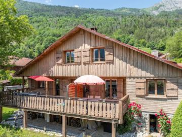 Vente Maison 11 pièces 250 m2 Thônes