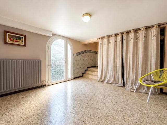 Vente Maison 11 pièces 226 m2 Arpenans