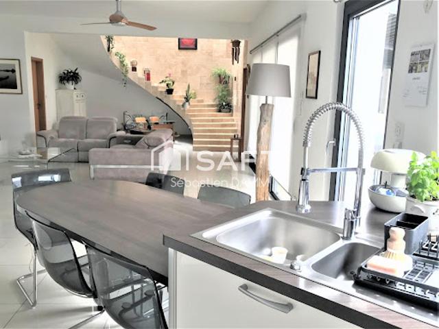 Vente Maison 11 pièces 251 m2 Saint Bernard