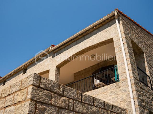 Vente Propriété 11 pièces 263 m2 Lecci