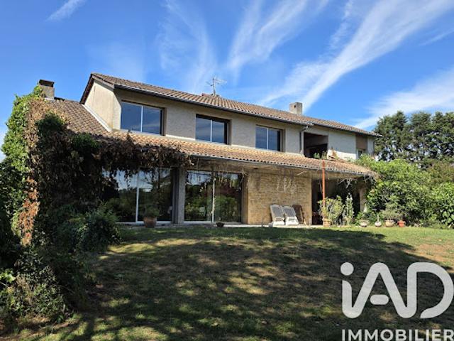 Vente Maison 11 pièces 267 m2 Biars sur Cère