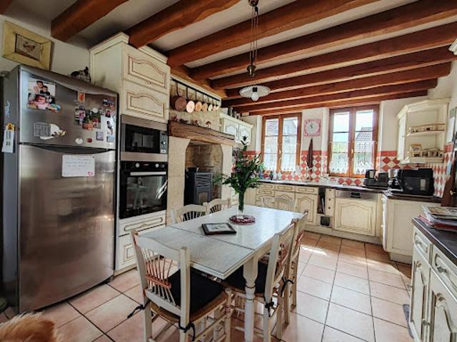 Vente Maison 11 pièces 265 m2 Crepy en valois