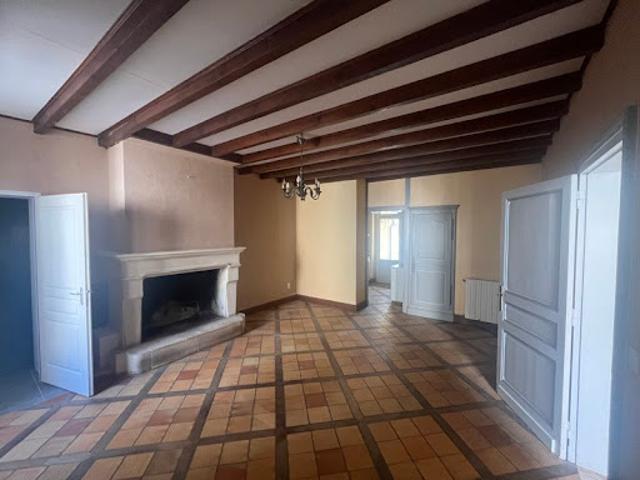 Vente Maison 11 pièces 269 m2 Villefranche de Lonchat
