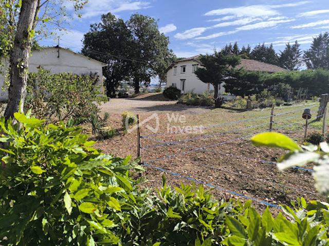 Vente Maison 11 pièces 273 m2 Lavit