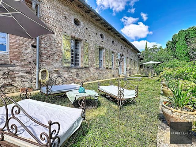 Vente Maison 11 pièces 270 m2 Drudas