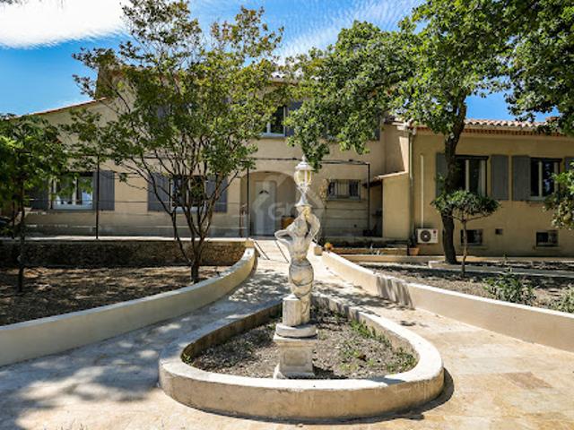 Vente Maison 11 pièces 271 m2 Orange