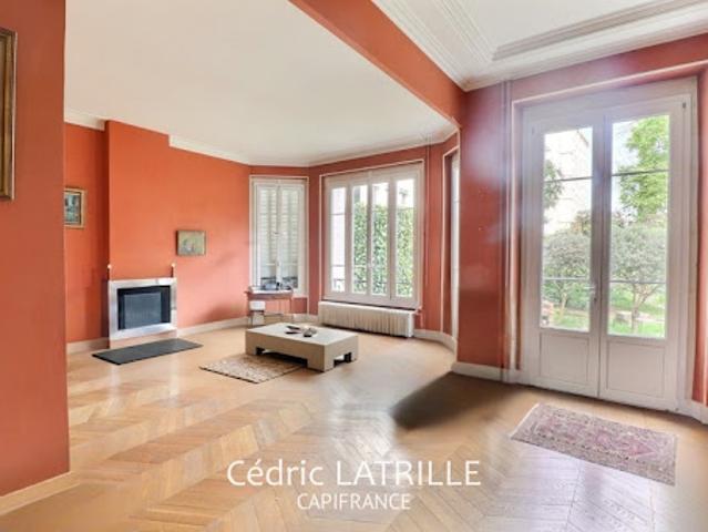 Vente Maison 11 pièces 272 m2 Tarbes