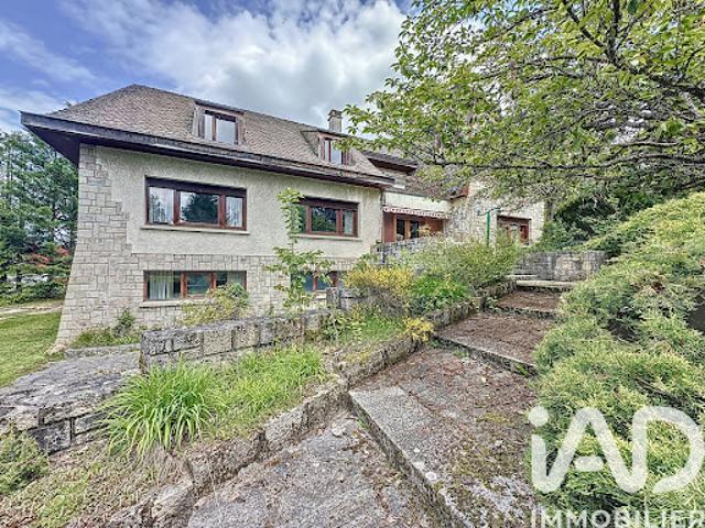 Vente Maison 11 pièces 272 m2 Le Malzieu Ville