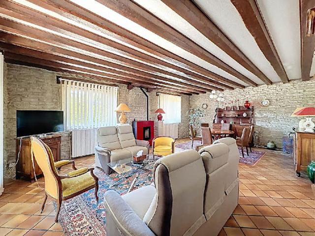Vente Maison 11 pièces 272 m2 Saint Gengoux de Scissé