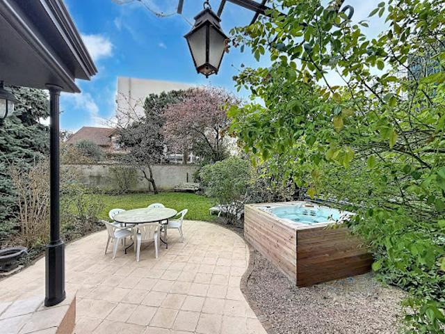 Vente Maison 11 pièces 272 m2 Saint maur des fosses