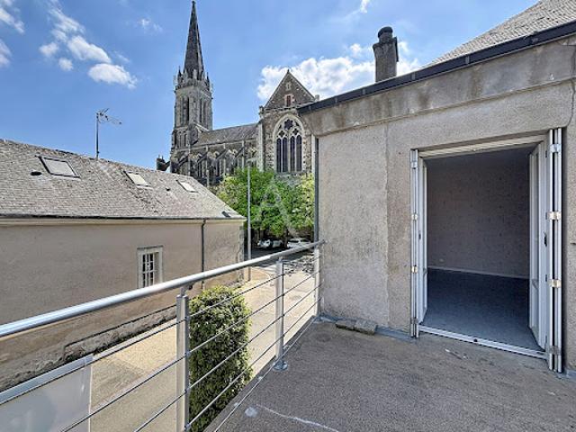 Vente Maison 11 pièces 277 m2 Chateau gontier